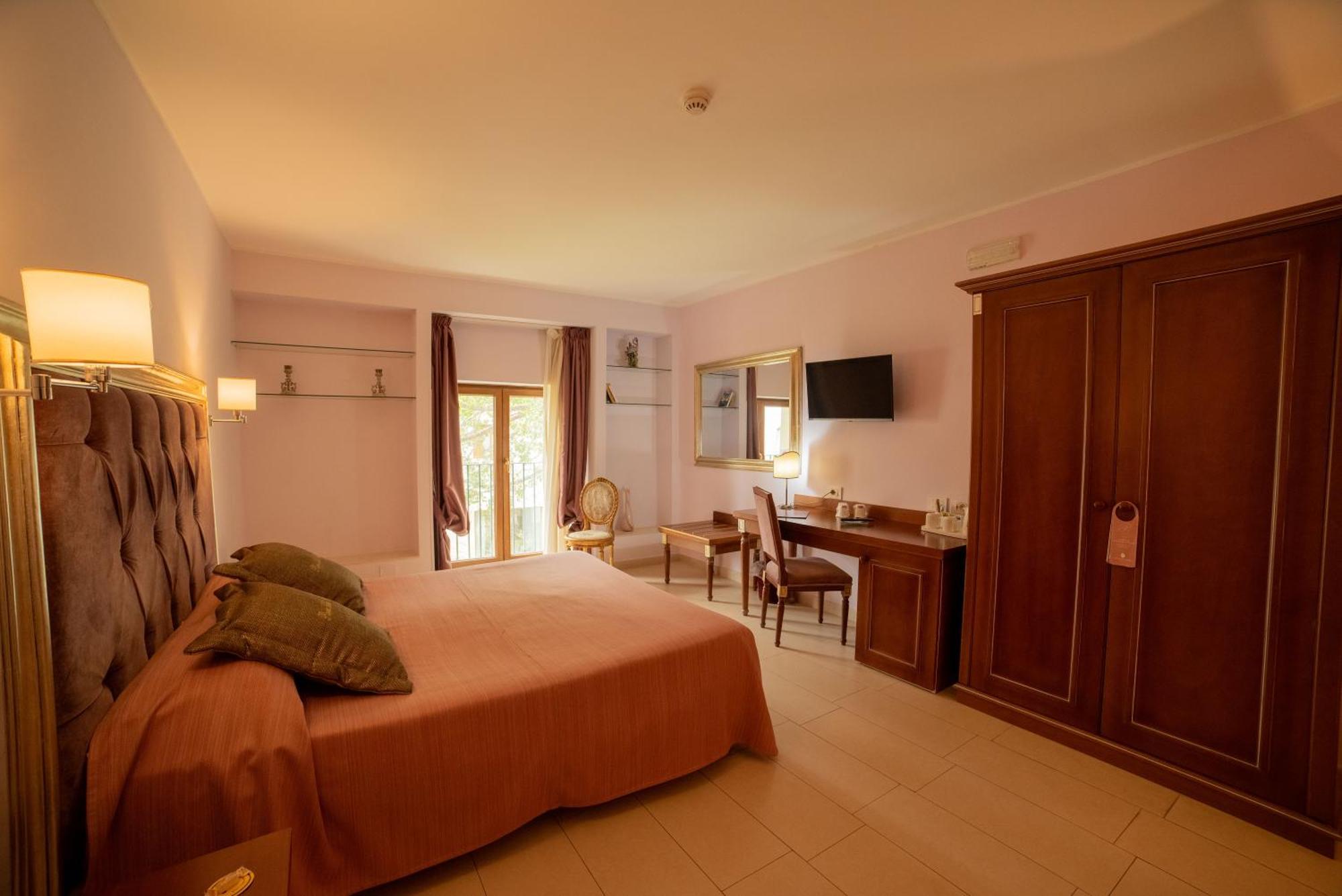 Parco Delle Fontane Hotel 4*